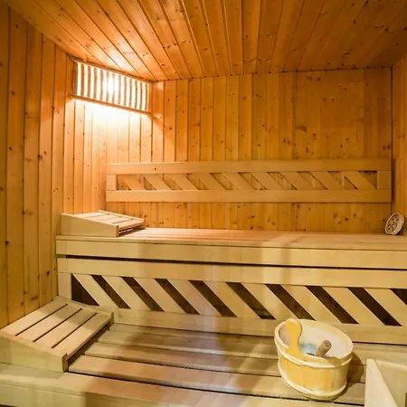 Jacuzzi Privé, Les 1001 Nuits à