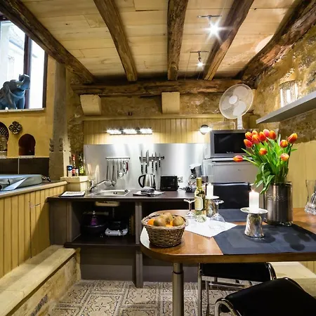 Jacuzzi Prive, Les 1001 Nuits A *