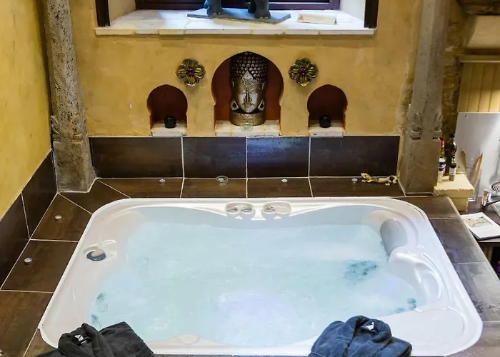 Apartment Jacuzzi Prive, Les 1001 Nuits A *