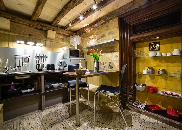 Apartment Jacuzzi Prive, Les 1001 Nuits A Sarlat