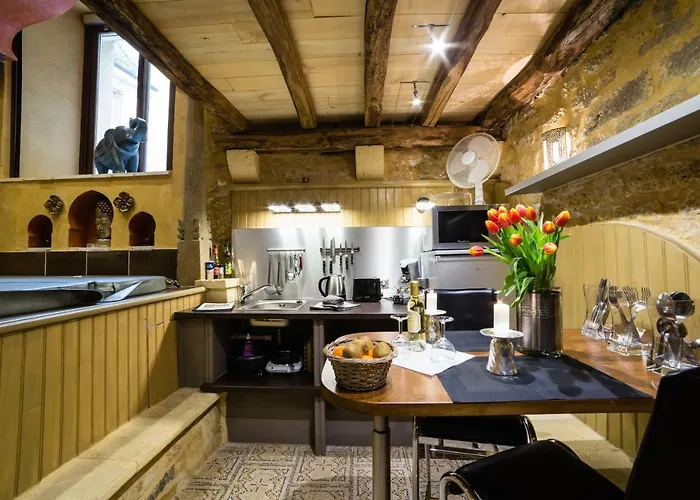 Jacuzzi Prive, Les 1001 Nuits A *